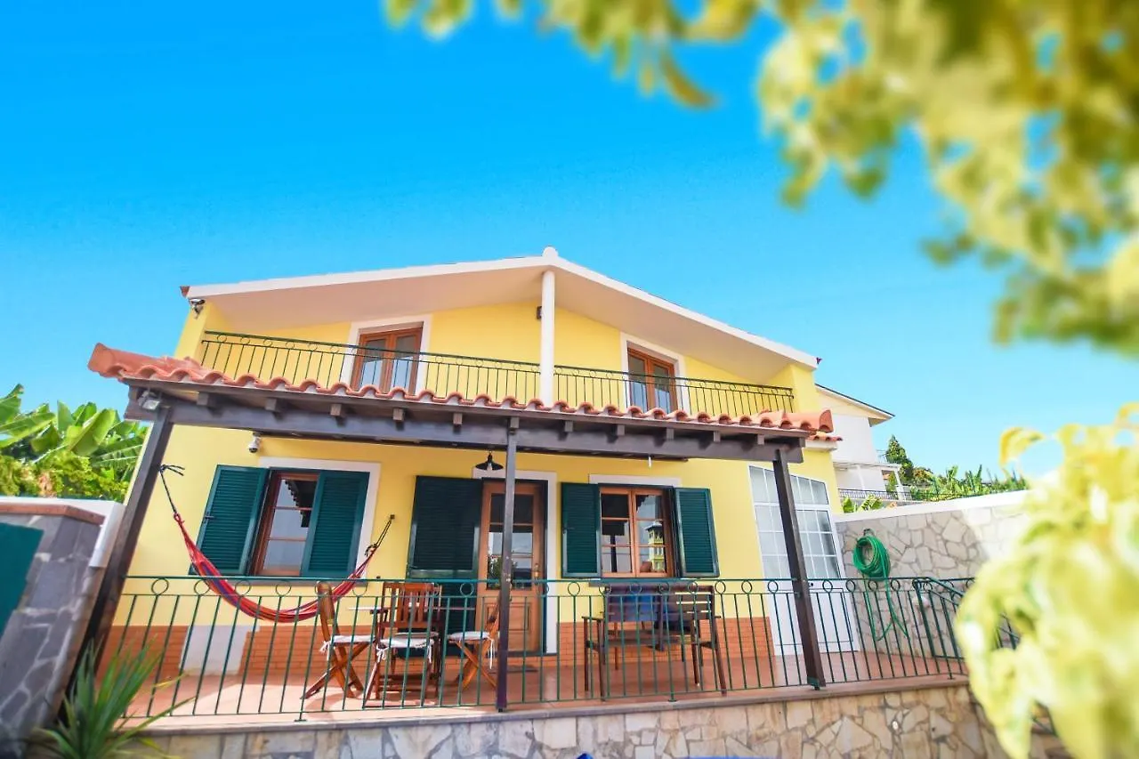 House Near Cr7 Museum Villa Funchal  0*, Funchal (Madeira)