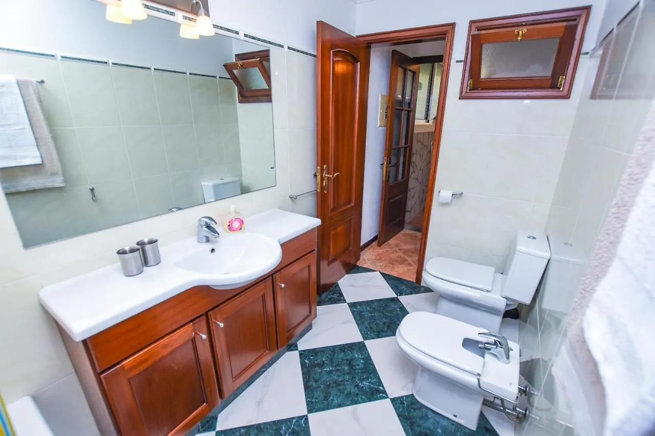 House Near Cr7 Museum Villa Funchal  0*, Funchal (Madeira)
