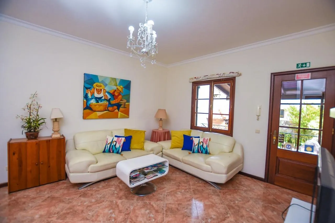 Villa House Near Cr7 Museum Funchal  0*, Funchal (Madeira) Portogallo